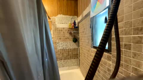 Snapshot of daddydic120402 chatting on 18, 10, 2025 daddydic120402 online show from 18, 10, 2025