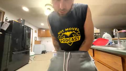 Snapshot of daddydic120402 chatting on 2, 11, 2025 daddydic120402 online show from 2, 11, 2025