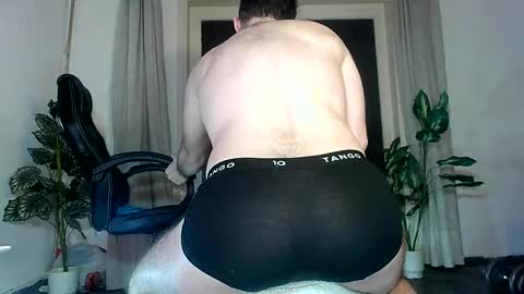 Greekboy28 online show from 3, 3, 2025
