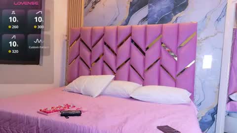 Snapshot of daddyissuesss_ chatting on 1, 11, 2025 JAZMIN online show from 1, 11, 2025