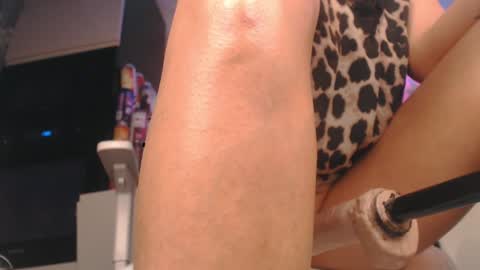 Tracey and Eve purple online show from 12, 12, 2024