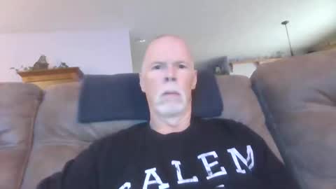 Snapshot of daddysmk chatting on 4, 1, 2025 daddysmk online show from 4, 1, 2025