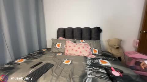 Snapshot of daddysweeeetbody chatting on 10, 3, 2026 Sophie online show from 10, 3, 2026