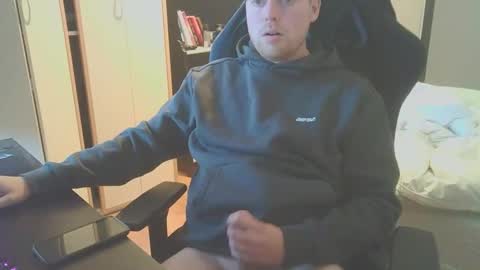 Snapshot of dae5 chatting on 18, 10, 2025 Dae5 online show from 18, 10, 2025