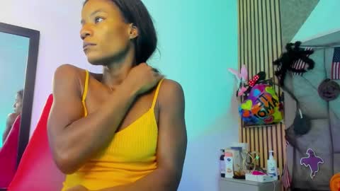 Snapshot of daffnelewis chatting on 17, 10, 2025 daffnelewis online show from 17, 10, 2025