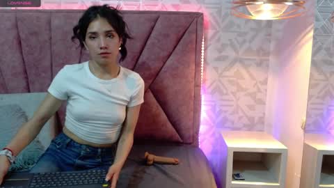 dafnee_e online show from 18, 1, 2025