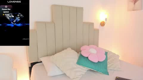 Snapshot of dafnevega chatting on 28, 10, 2025 Dafne online show from 28, 10, 2025