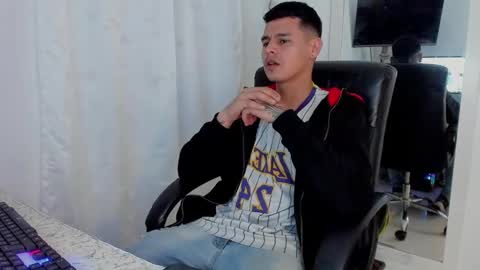 Snapshot of dage_19 chatting on 15, 1, 2026 my name is Jhon and I live in colombia online show from 15, 1, 2026