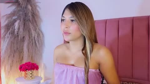 Snapshot of dahiana_prenss chatting on 12, 10, 2025 Dahiana online show from 12, 10, 2025