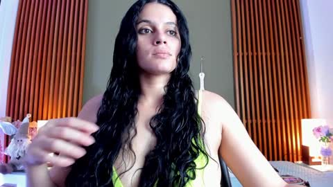  Dahiana  online show from 17, 12, 2024