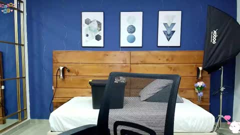  Dahiana  online show from 15, 9, 2025