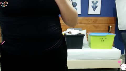  Dahiana  online show from 24, 9, 2025