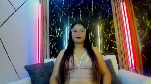 dahlia_vera23_aws online show from 5, 10, 2025