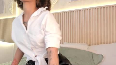 Snapshot of daiana_curly chatting on 6, 3, 2026 Daiana online show from 6, 3, 2026