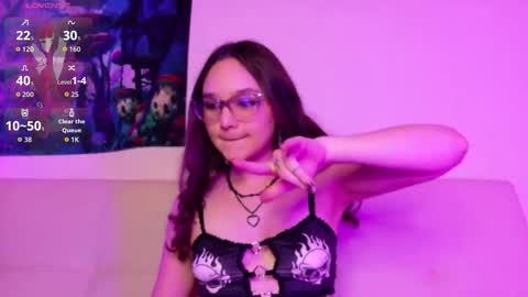 Snapshot of daihanae_ chatting on 18, 10, 2025 Natalia  online show from 18, 10, 2025