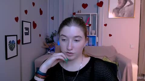Little Di online show from 3, 3, 2025
