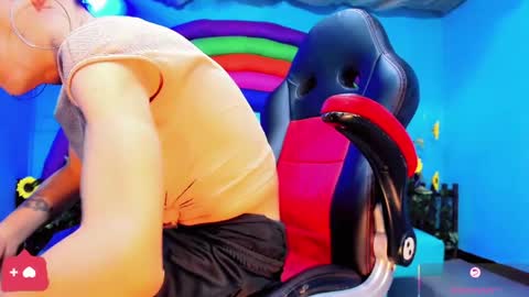 Snapshot of daisy_jonexxx22 chatting on 7, 4, 2026 daisy_jonexxx22 online show from 7, 4, 2026