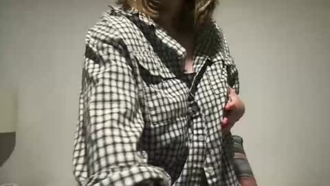 Snapshot of daisy_lately chatting on 2, 3, 2026 daisy_lately online show from 2, 3, 2026