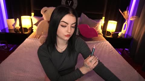 daisydelight_ online show from 5, 12, 2024