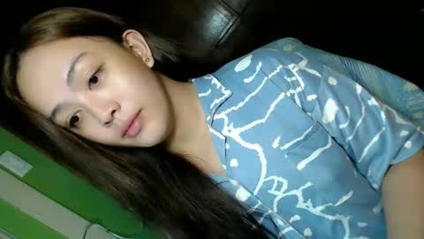 Snapshot of daisylira chatting on 17, 12, 2025 LILY christmas wish breast implant online show from 17, 12, 2025