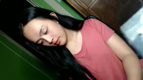 Snapshot of daisylira chatting on 13, 1, 2026 LILY christmas wish breast implant online show from 13, 1, 2026