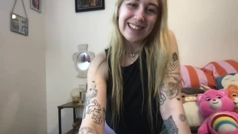 Snapshot of daisymynx chatting on 25, 3, 2026 daisymynx online show from 25, 3, 2026