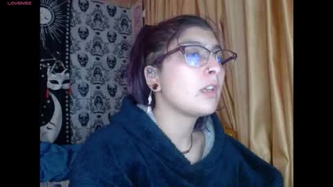    --  -- help me reach 100 hands up  online show from 18, 10, 2025