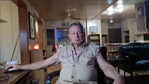 Snapshot of dakit2 chatting on 11, 10, 2025 dakit online show from 11, 10, 2025