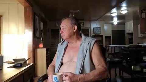 Snapshot of dakit2 chatting on 17, 10, 2025 dakit online show from 17, 10, 2025