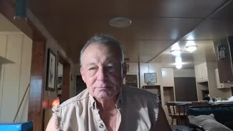 Snapshot of dakit2 chatting on 14, 11, 2025 dakit online show from 14, 11, 2025