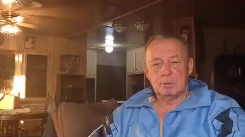 Snapshot of dakit2 chatting on 23, 11, 2025 dakit online show from 23, 11, 2025