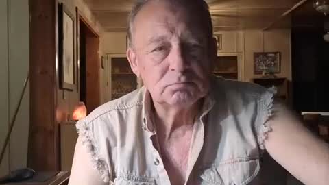 Snapshot of dakit2 chatting on 27, 11, 2025 dakit online show from 27, 11, 2025