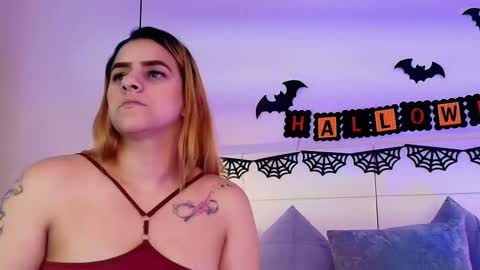 Dakota-Megan online show from 28, 10, 2025