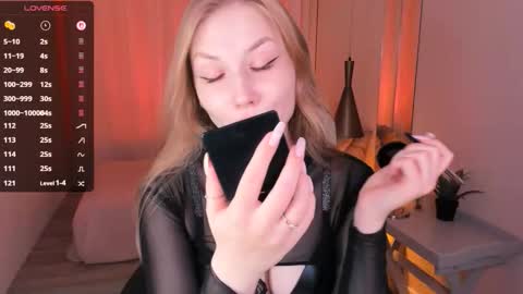 Snapshot of dakotamabs chatting on 24, 10, 2025 Dakota online show from 24, 10, 2025