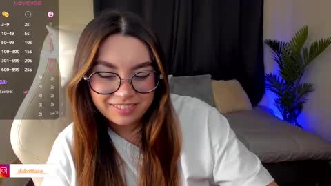 dakottaa__ online show from 26, 9, 2025