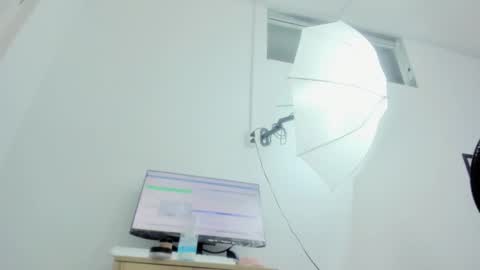 Snapshot of dalia_2 chatting on 9, 11, 2025 Ren online show from 9, 11, 2025