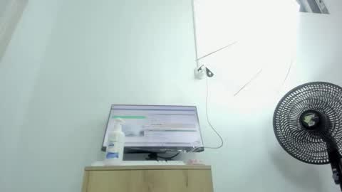 Snapshot of dalia_2 chatting on 16, 11, 2025 Ren online show from 16, 11, 2025