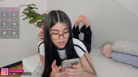 Snapshot of daliapunkt chatting on 27, 10, 2025 Dalia online show from 27, 10, 2025