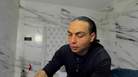 Snapshot of damian_and_tiana chatting on 8, 3, 2025 damian_and_tiana online show from 8, 3, 2025
