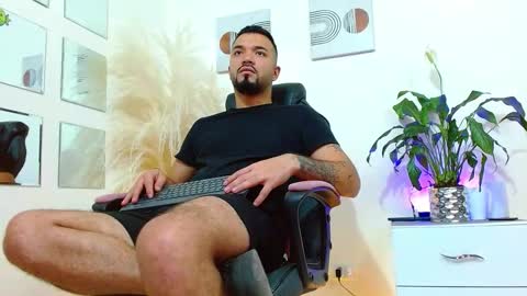 Snapshot of damian_ferrer01 chatting on 17, 10, 2025 damian_ferrer01 online show from 17, 10, 2025