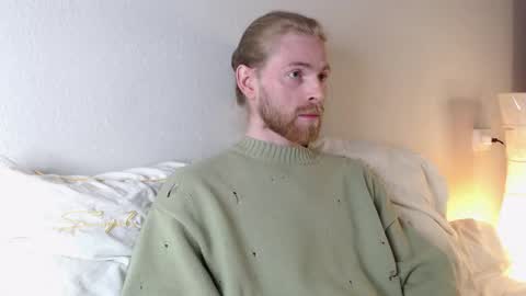 Snapshot of damien_diamond chatting on 16, 10, 2025 damien_diamond online show from 16, 10, 2025