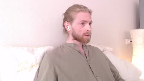 Snapshot of damien_diamond chatting on 20, 10, 2025 damien_diamond online show from 20, 10, 2025
