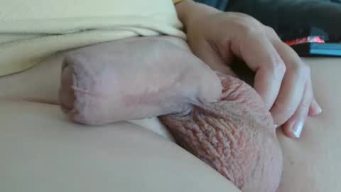 Snapshot of damocles01 chatting on 22, 10, 2025 Damocles online show from 22, 10, 2025