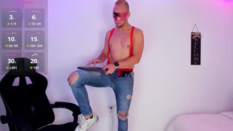 Snapshot of damon_baker0 chatting on 18, 10, 2025 Damon bakert online show from 18, 10, 2025