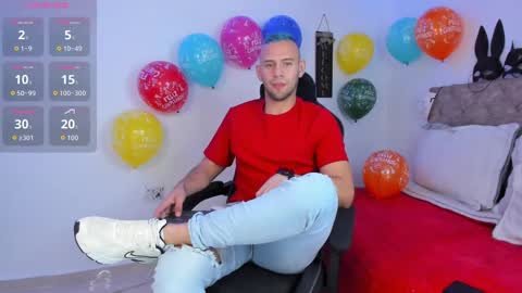 Snapshot of damon_baker0 chatting on 14, 11, 2025 Damon bakert online show from 14, 11, 2025