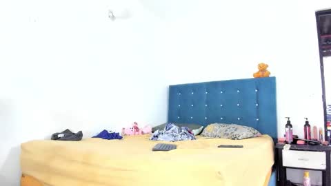 Snapshot of damonxxx1 chatting on 19, 10, 2025 Damon online show from 19, 10, 2025