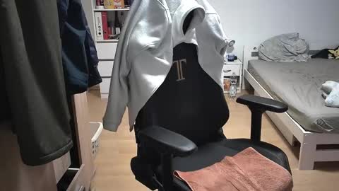 King Dan online show from 9, 1, 2025