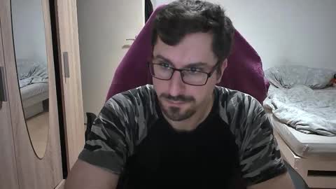 King Dan online show from 8, 10, 2025