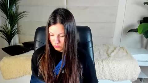 Snapshot of dana_dom chatting on 17, 11, 2025 Dana Dom online show from 17, 11, 2025