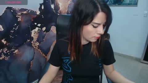 Danaa Rey online show from 9, 10, 2025